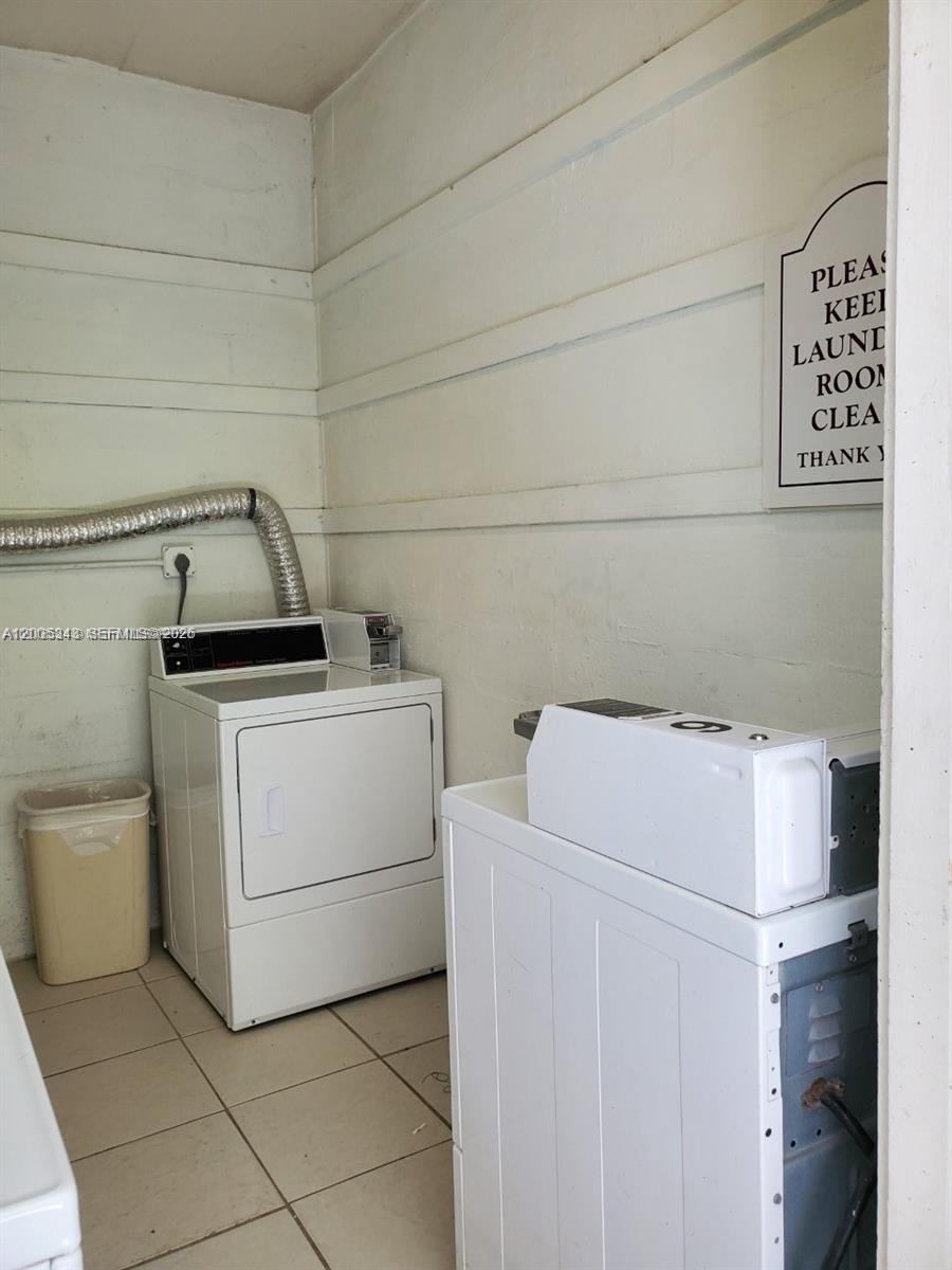 1185 Marseille Dr 209 Property Photo 18