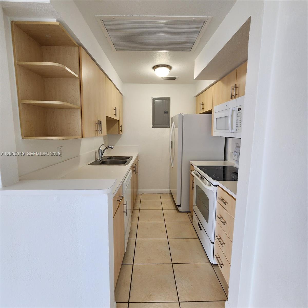 1185 Marseille Dr 209 Property Photo 27