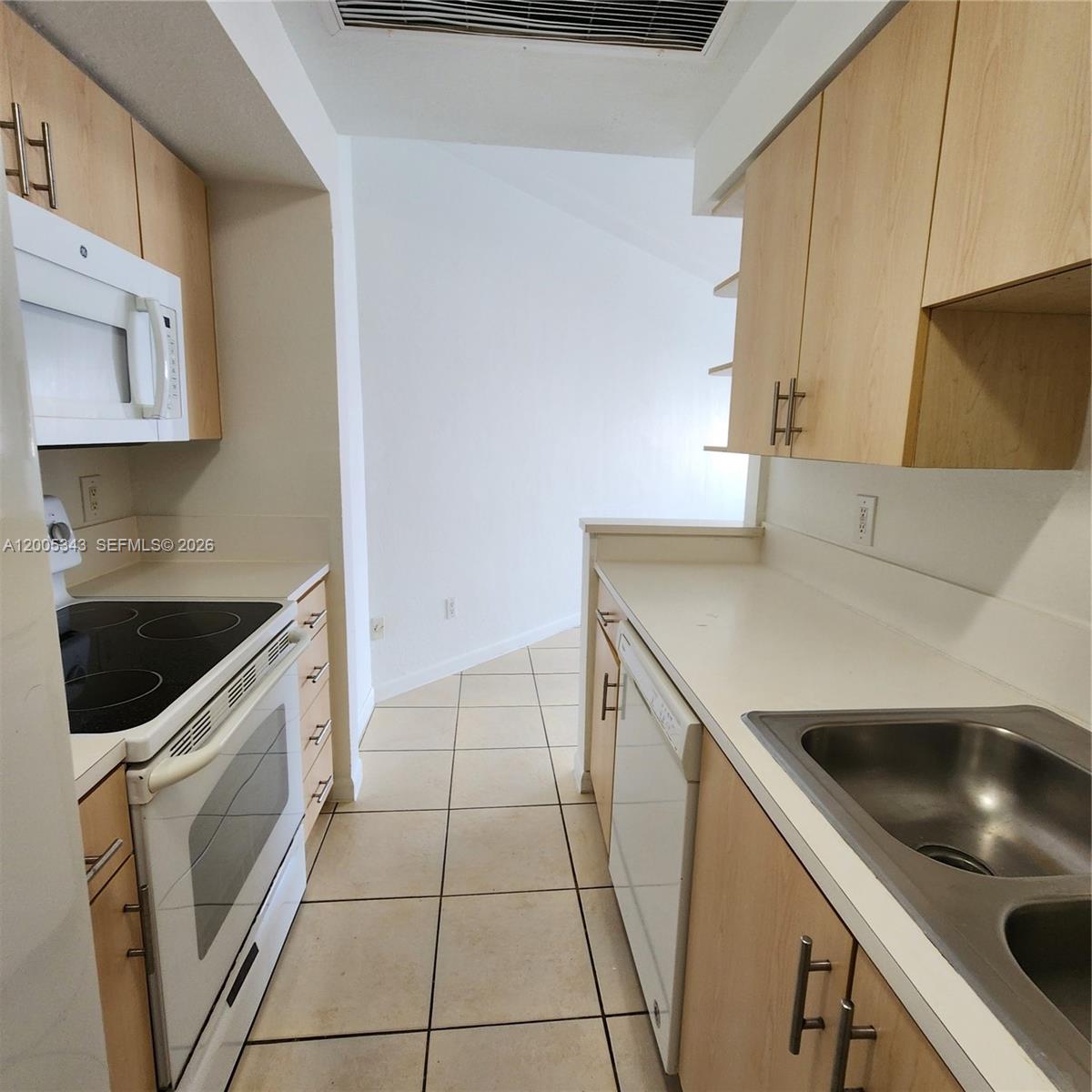 1185 Marseille Dr 209 Property Photo 31