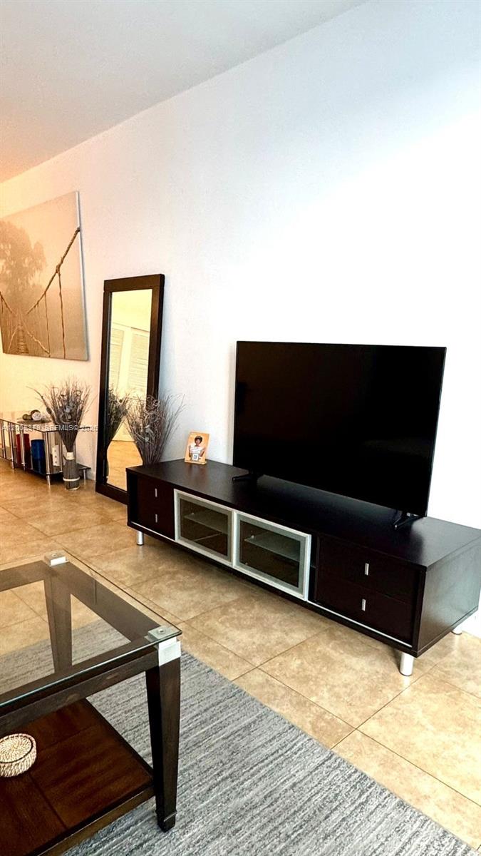4001 S Ocean Dr Ph3 Property Photo 2