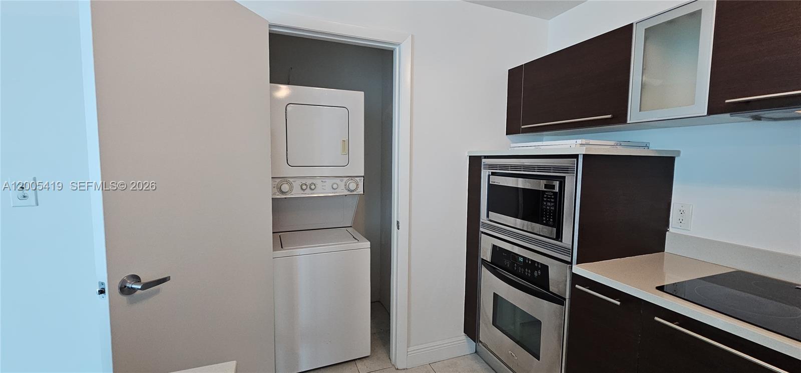 1900 N Bayshore Dr 1617 Property Photo 3