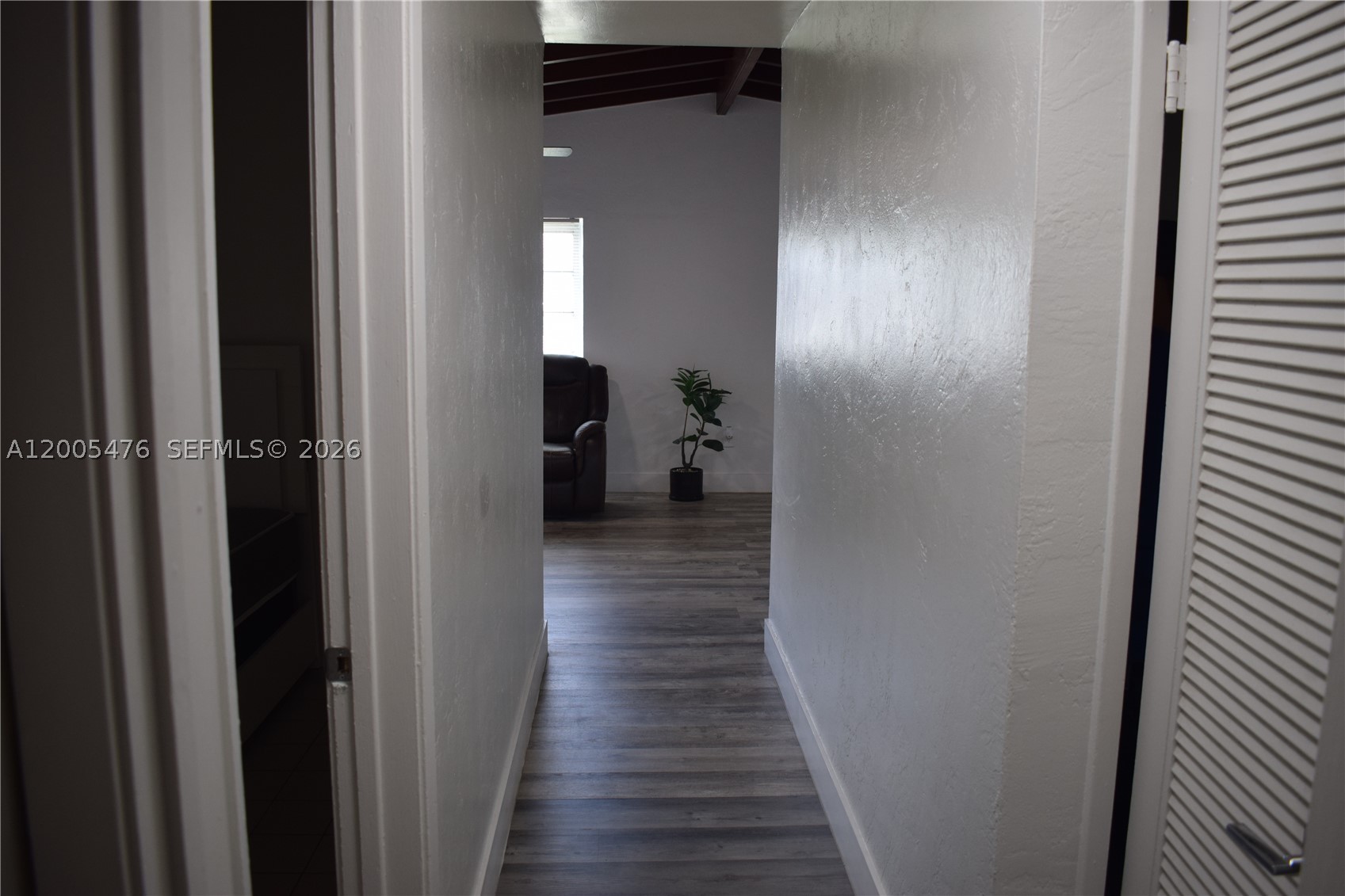 841 Hialeah Dr Property Photo 13