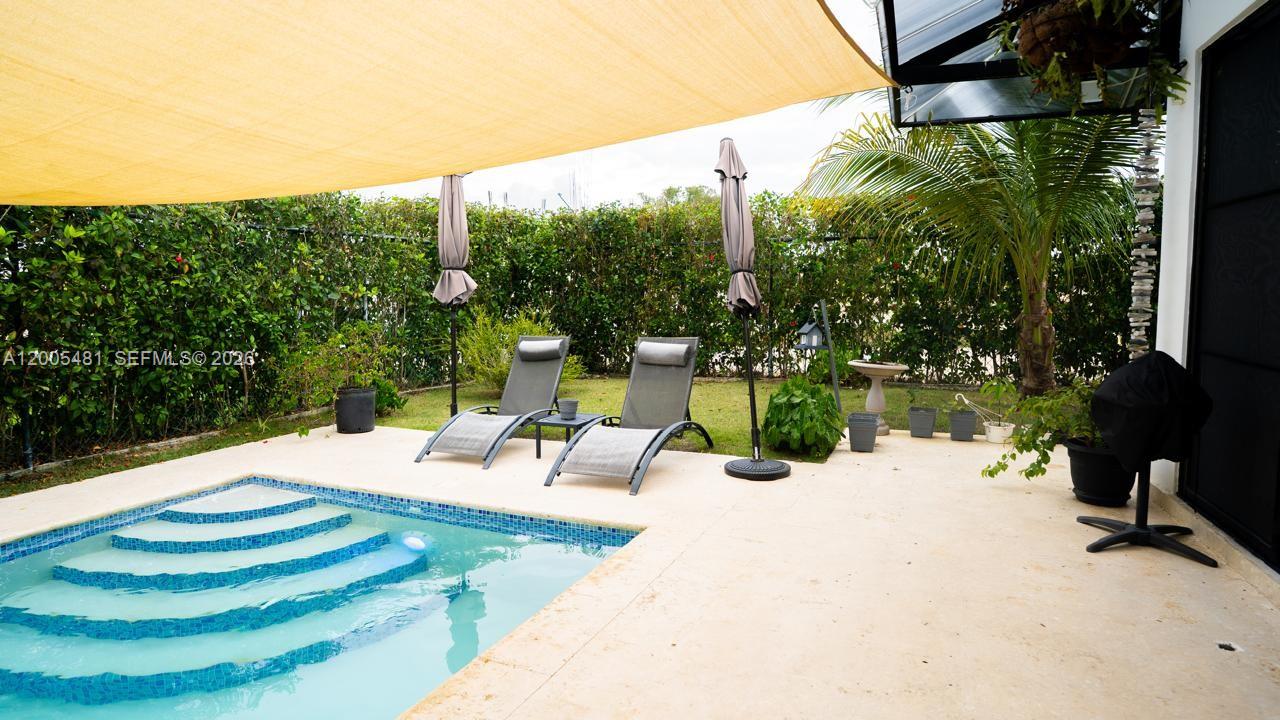 4 Don Pablo Property Photo 10