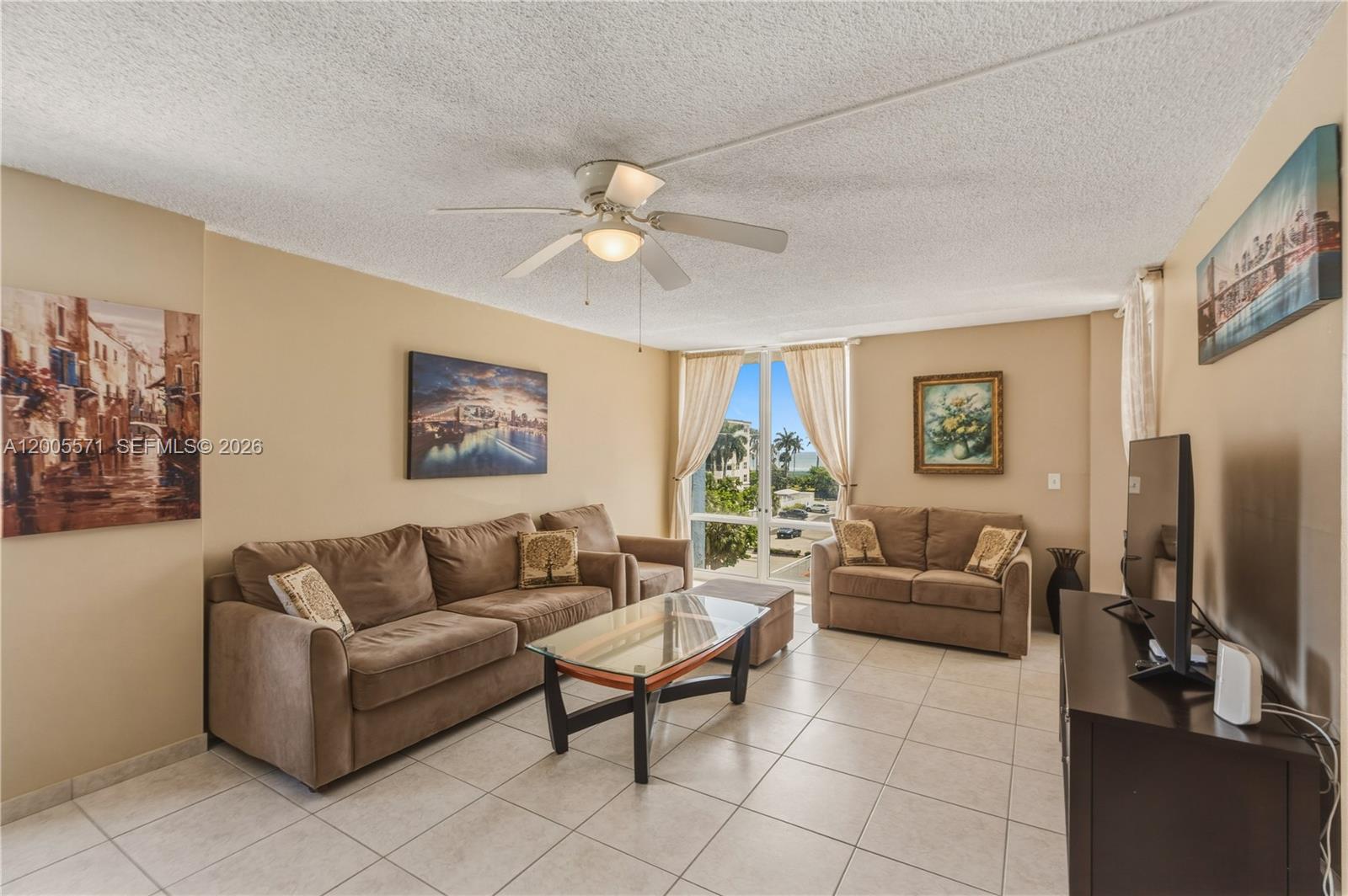 1600 S Ocean Dr 4G (Available Jan 16) Property Photo 1