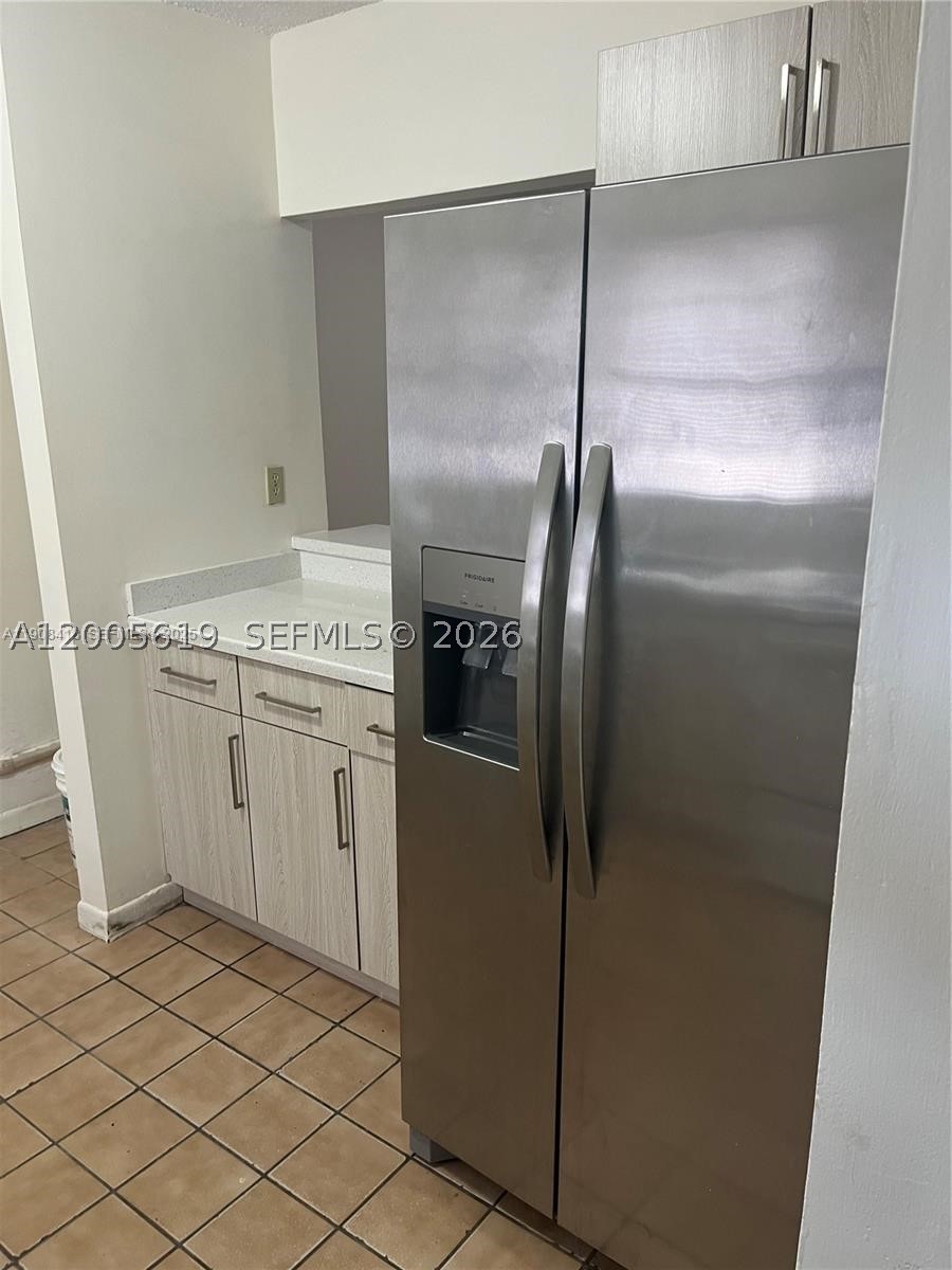 2255 W 55th St 2 Property Photo 1