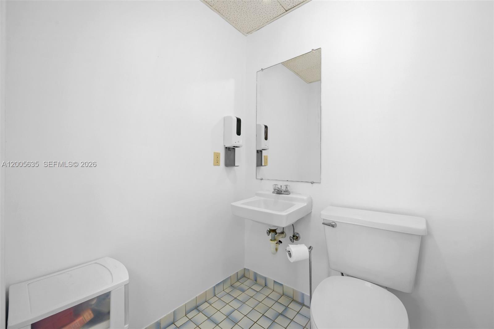 A12005635 Property Photo 17