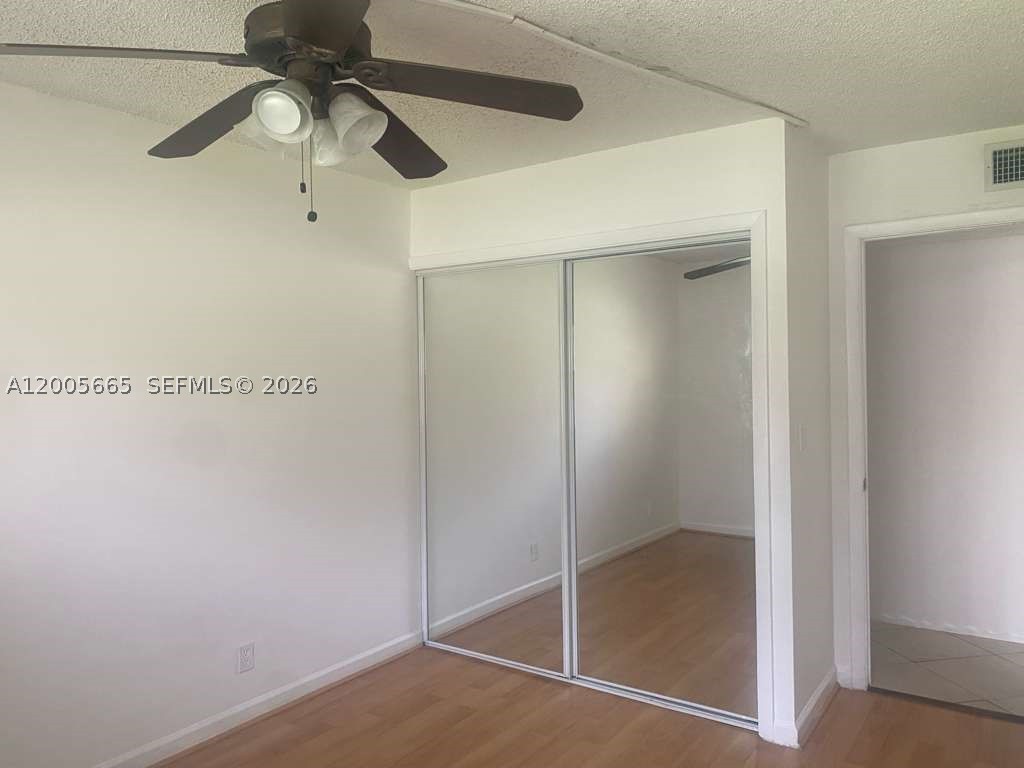 220 Lakeview Dr 203 Property Photo 16