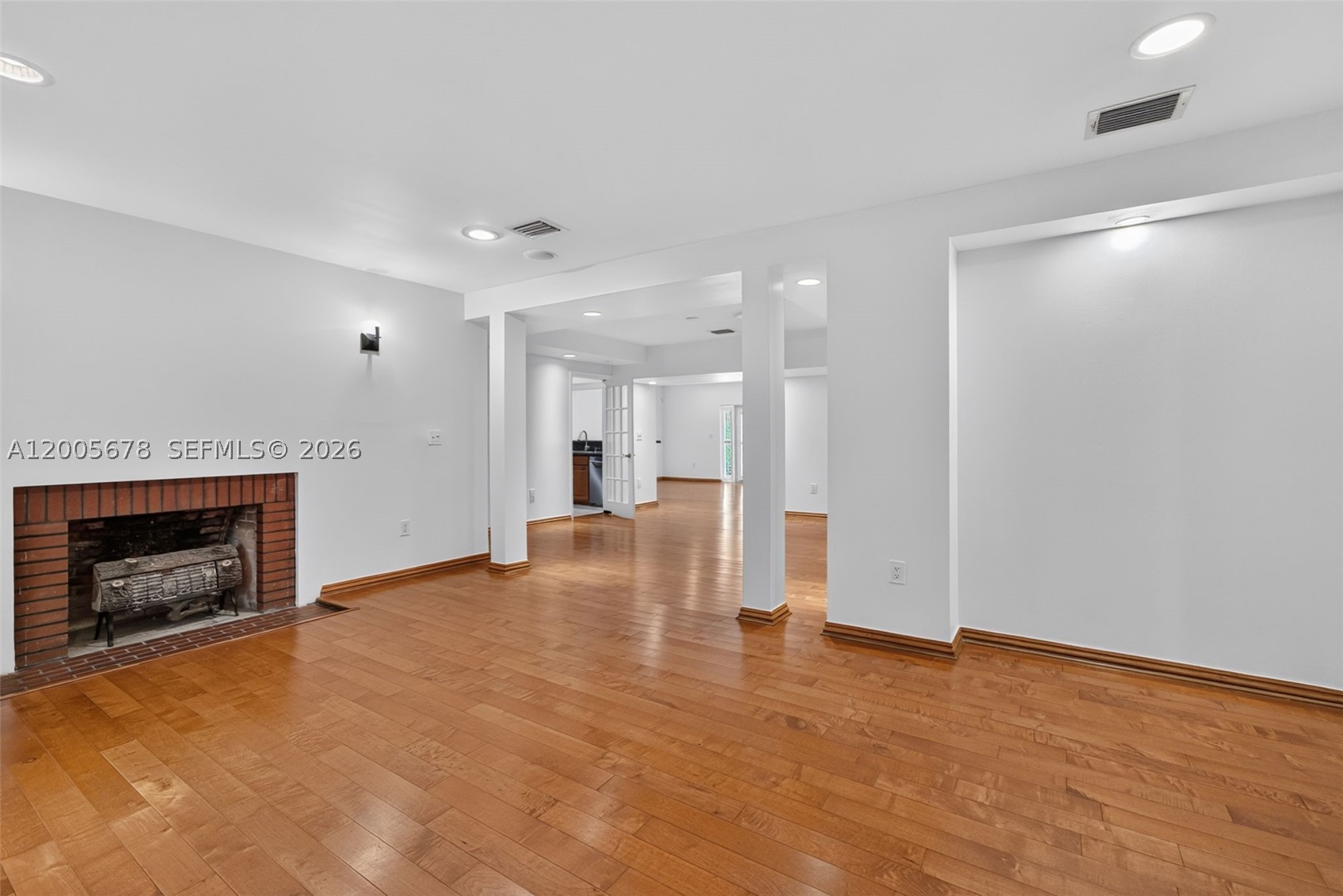 1237 Aduana Ave Property Photo 16