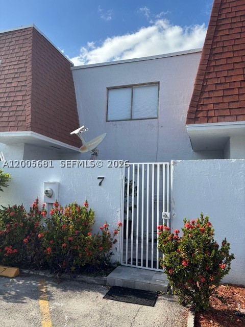 10720 Nw 7th St 7a Property Photo 1