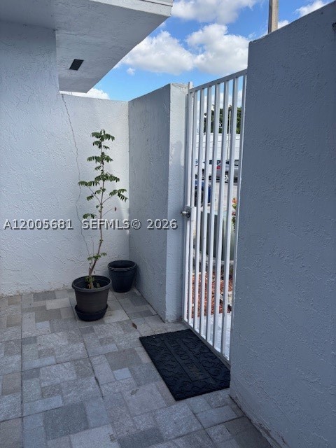 10720 Nw 7th St 7a Property Photo 3