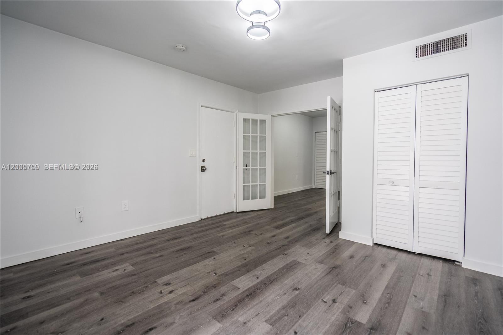 920 Pennsylvania Ave 206 Property Photo 4