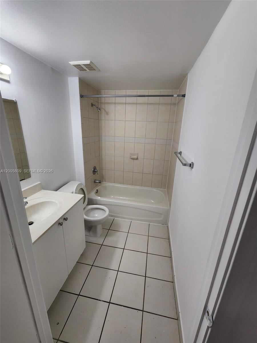 11060 Sw 196th St 209 Property Photo 14