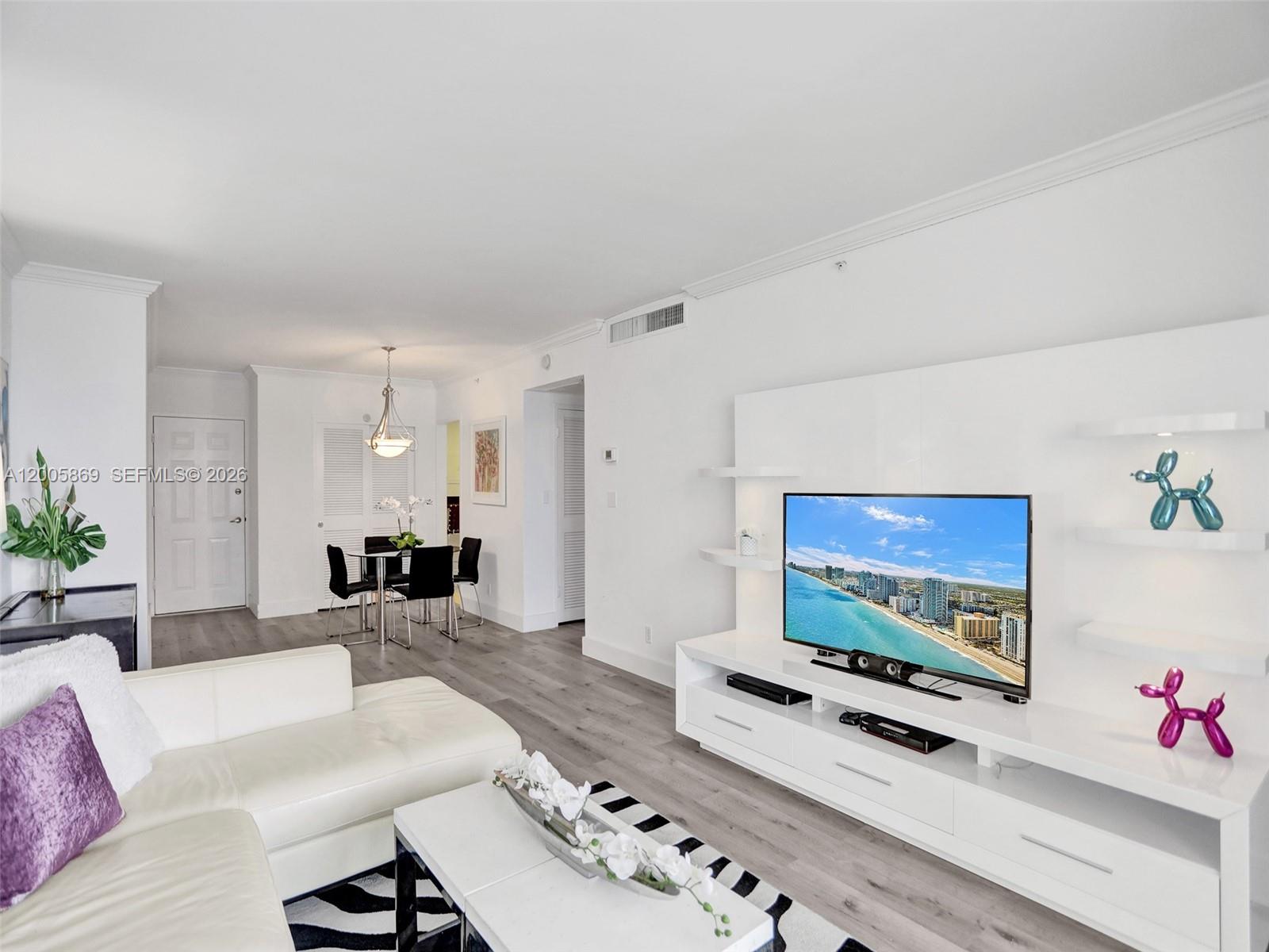 2501 S Ocean Dr 415 Property Photo 11