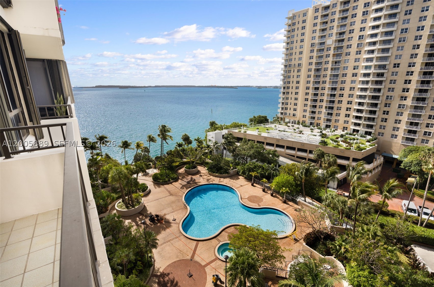 520 Brickell Key Dr A1001 Property Photo 2