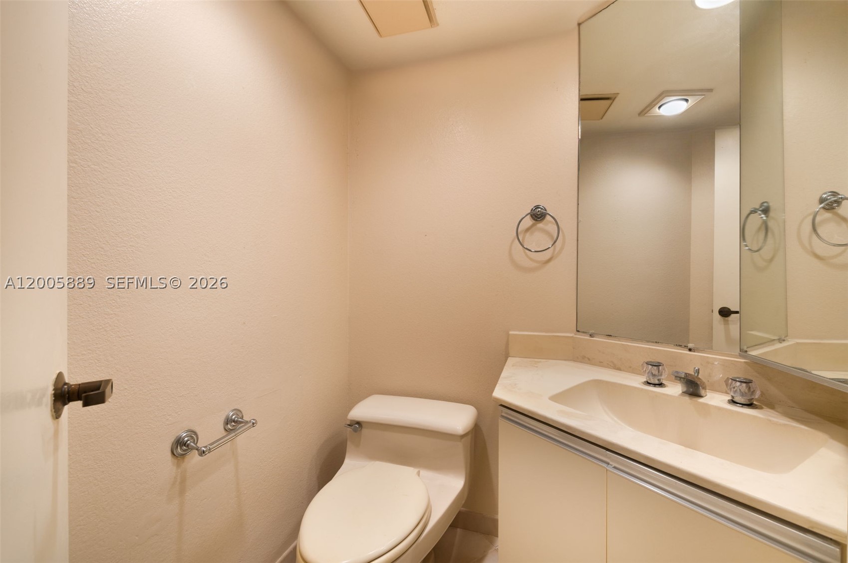 520 Brickell Key Dr A1001 Property Photo 17