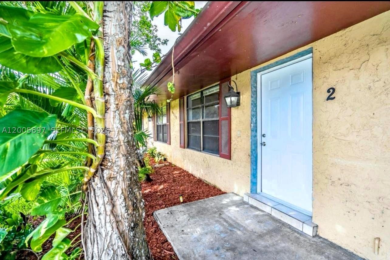 4259 Royal Banyan Way B Property Photo 1