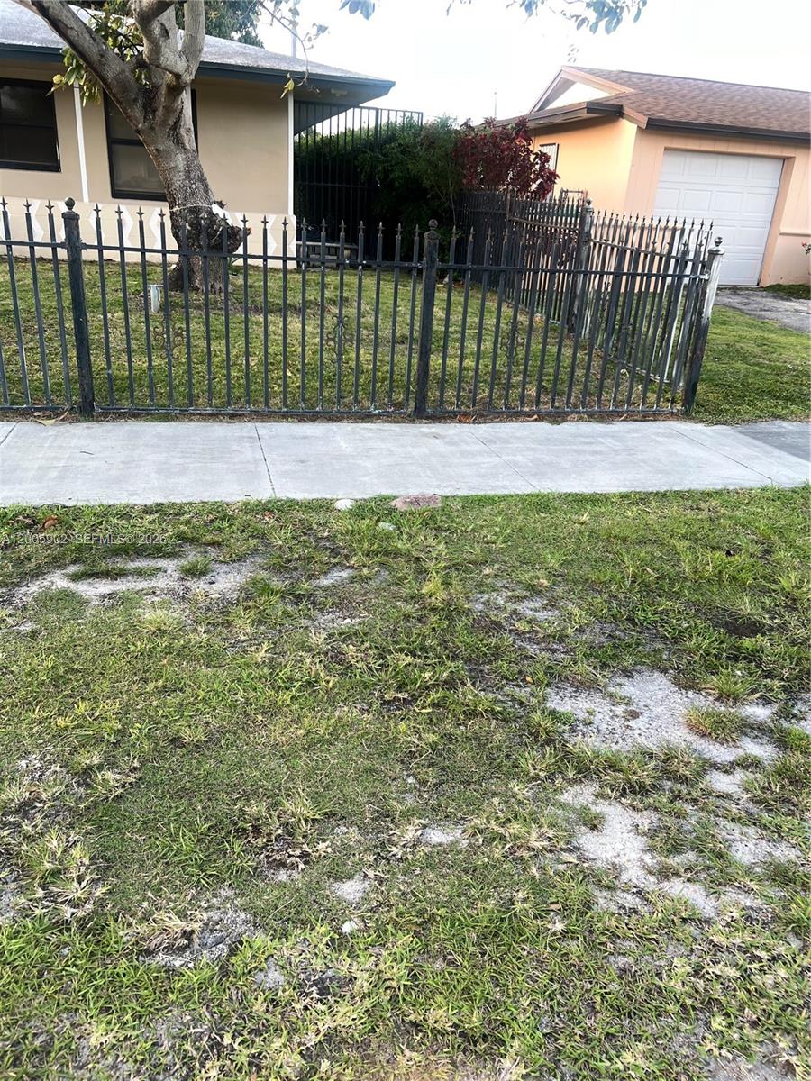 9945 Sw 164th Ter 1 Property Photo 5