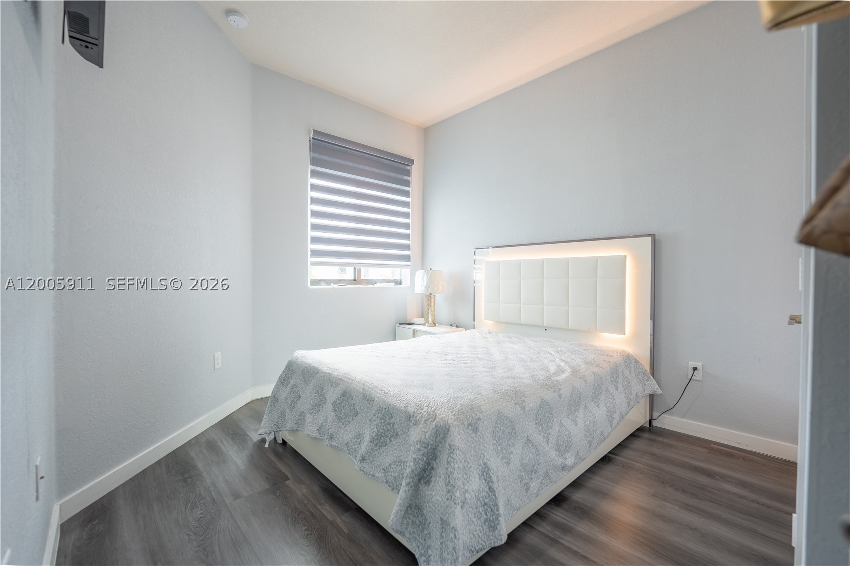 A12005911 Property Photo 24