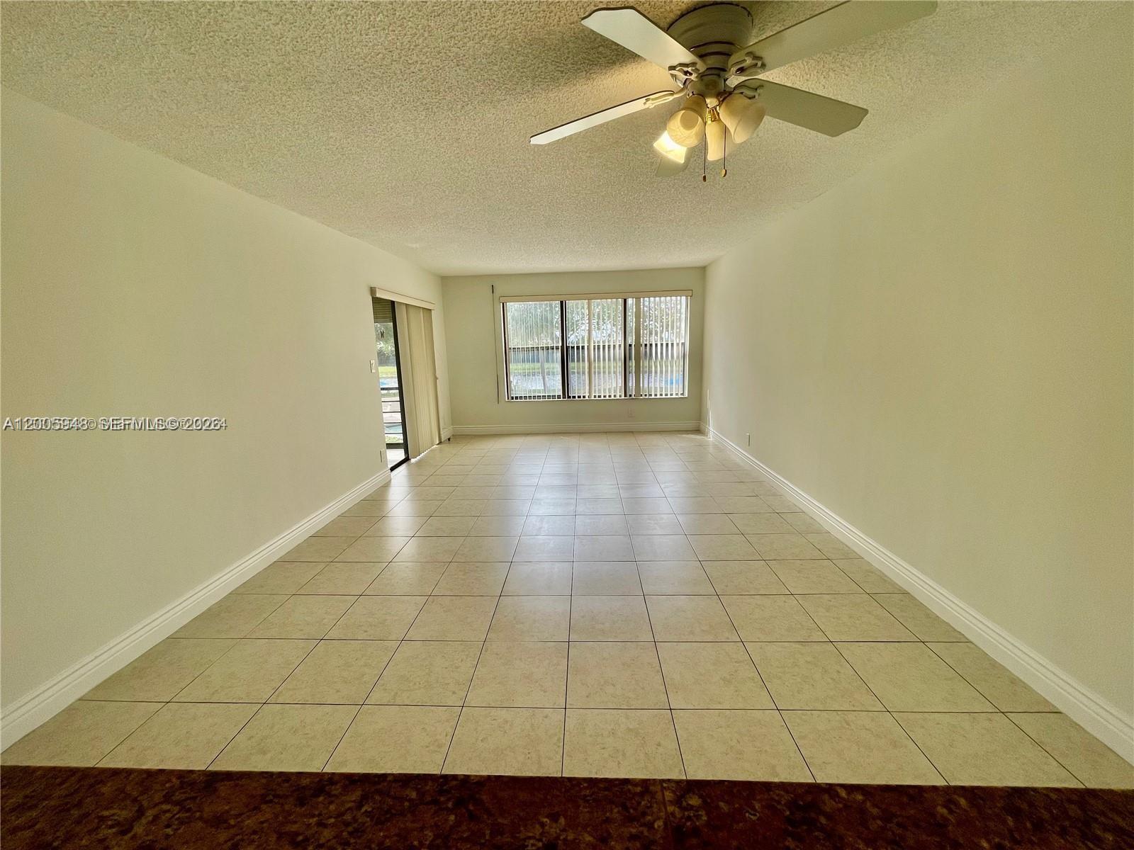 2320 S Cypress Bend Dr 204 Property Photo 8