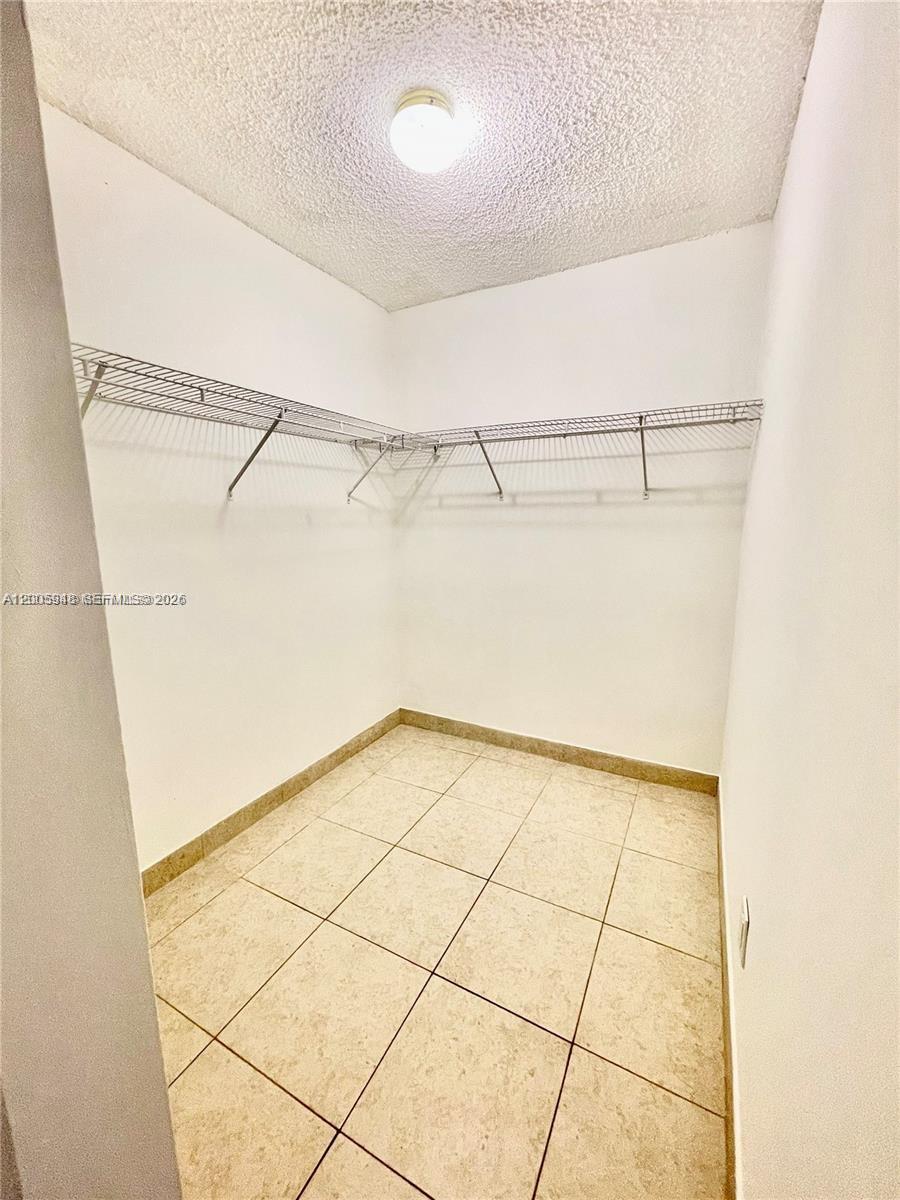 2320 S Cypress Bend Dr 204 Property Photo 15
