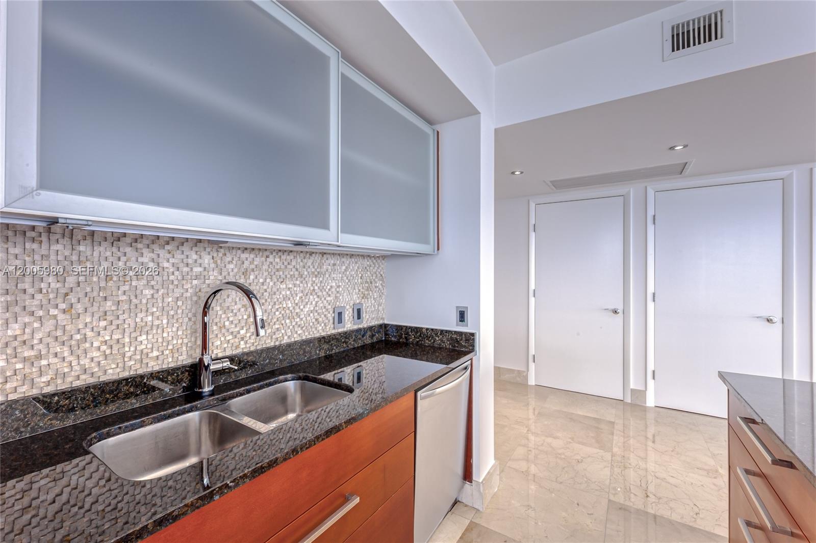1830 S Ocean Dr 4601 Property Photo 6