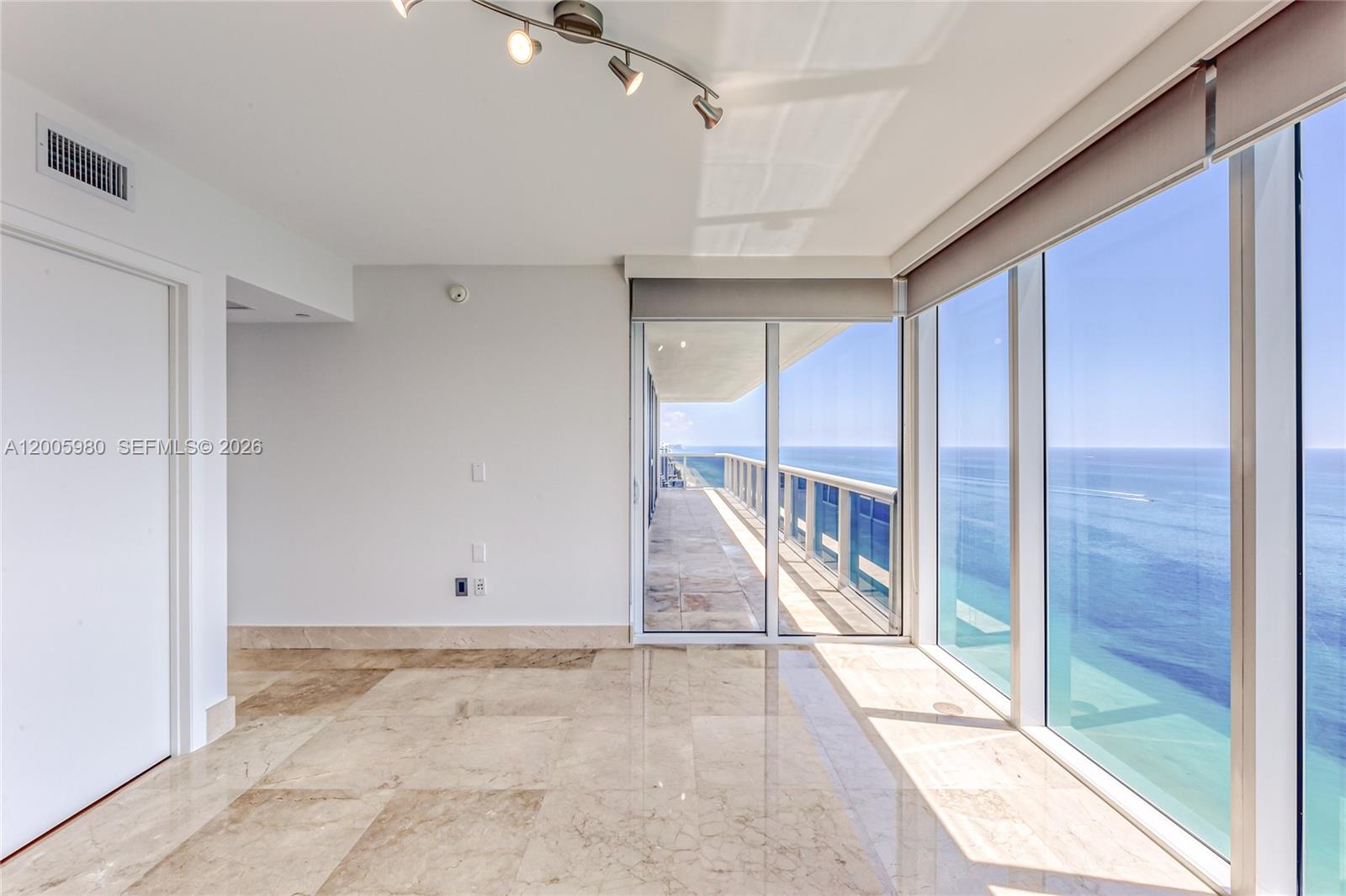 1830 S Ocean Dr 4601 Property Photo 15