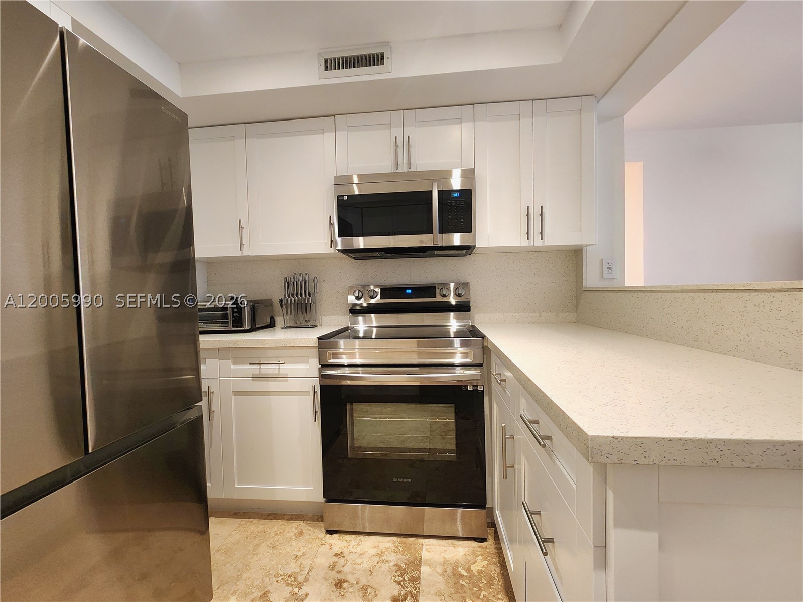 3505 S Ocean Dr 209 Property Photo 2