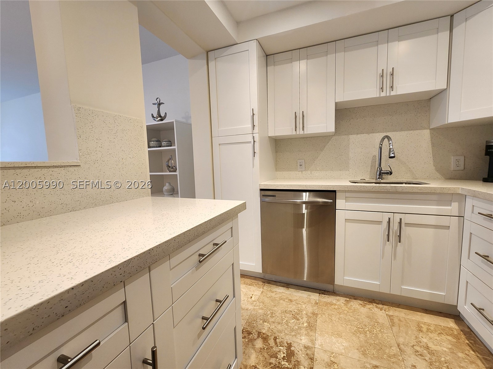 3505 S Ocean Dr 209 Property Photo 4