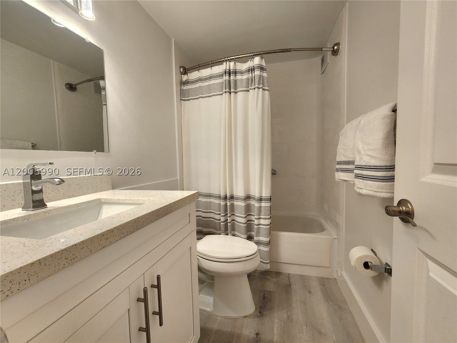 3505 S Ocean Dr 209 Property Photo 15