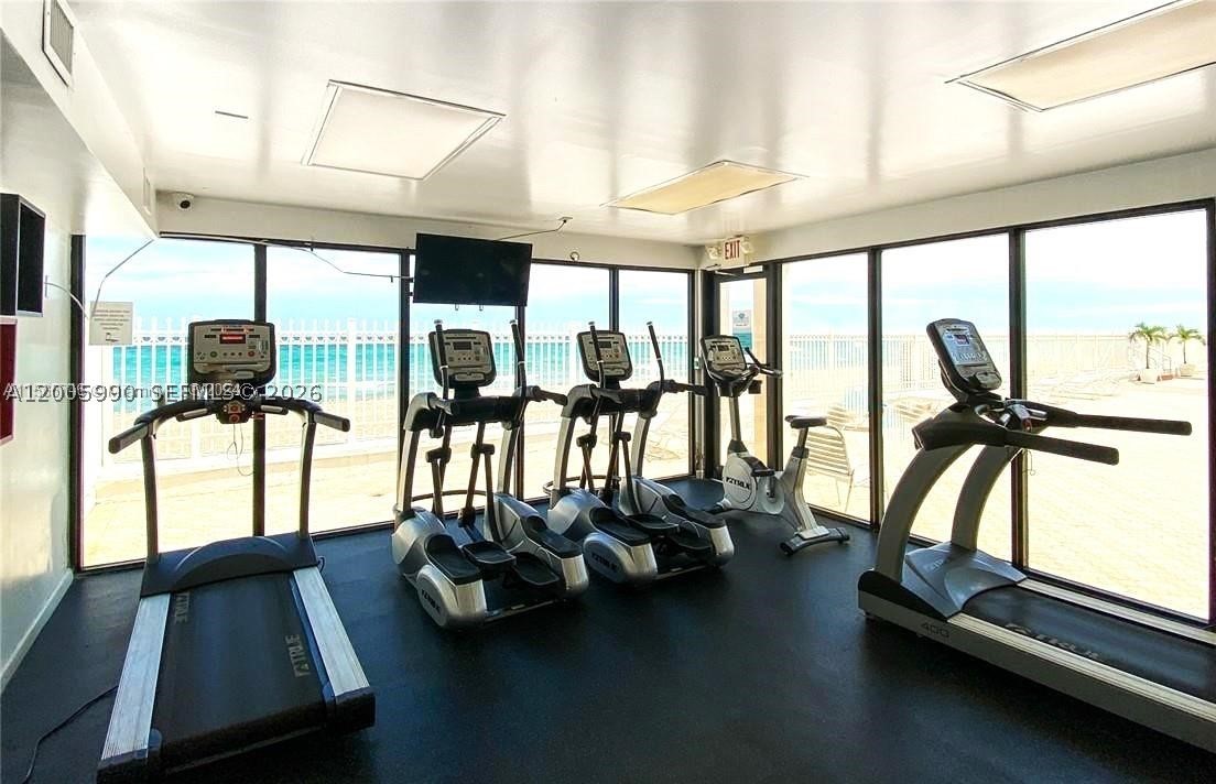 3505 S Ocean Dr 209 Property Photo 23
