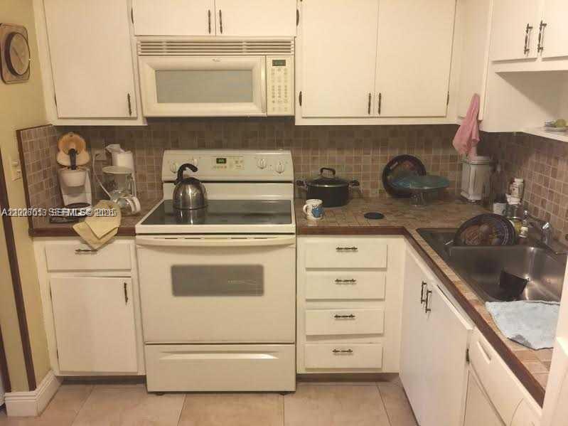 20840 San Simeon Way 209 Property Photo 10
