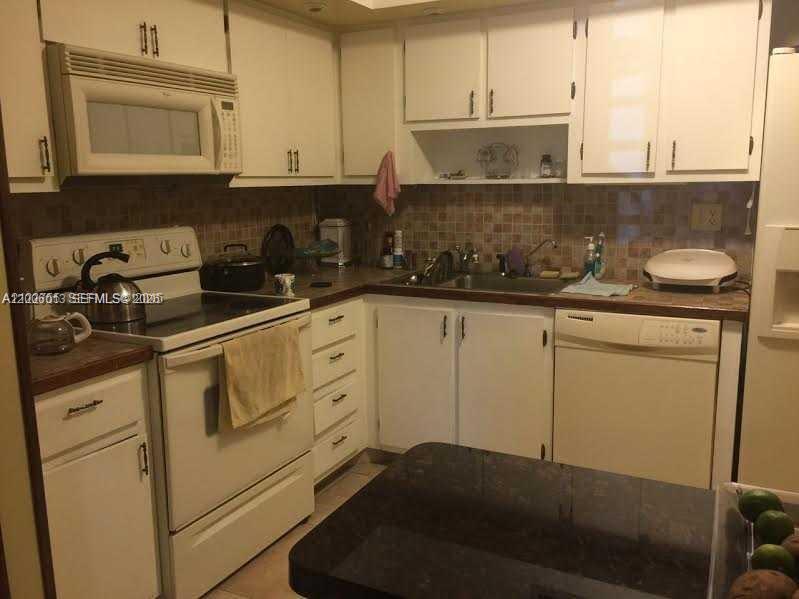 20840 San Simeon Way 209 Property Photo 38