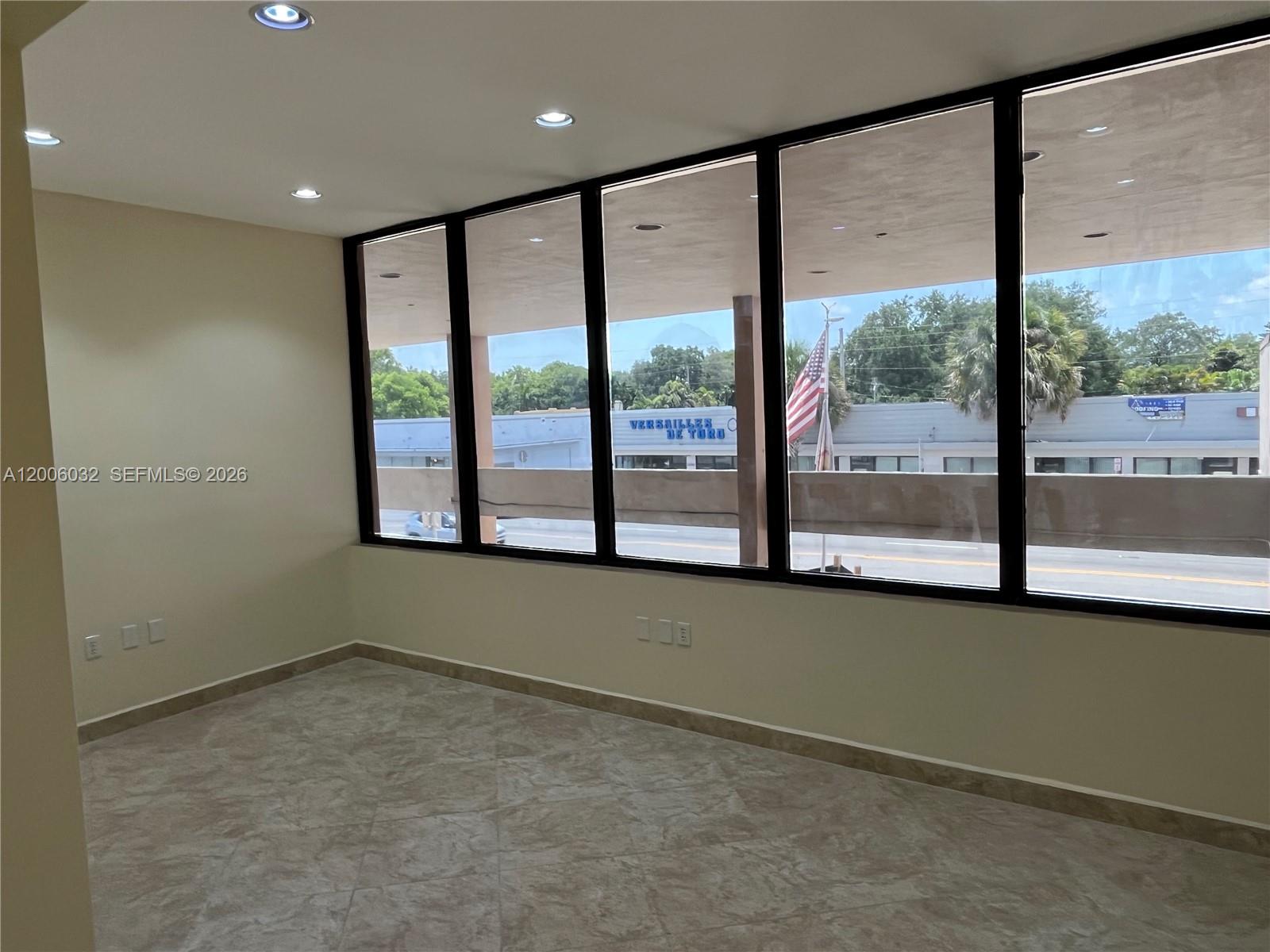 5455 Sw 8 St 215 Property Photo 6