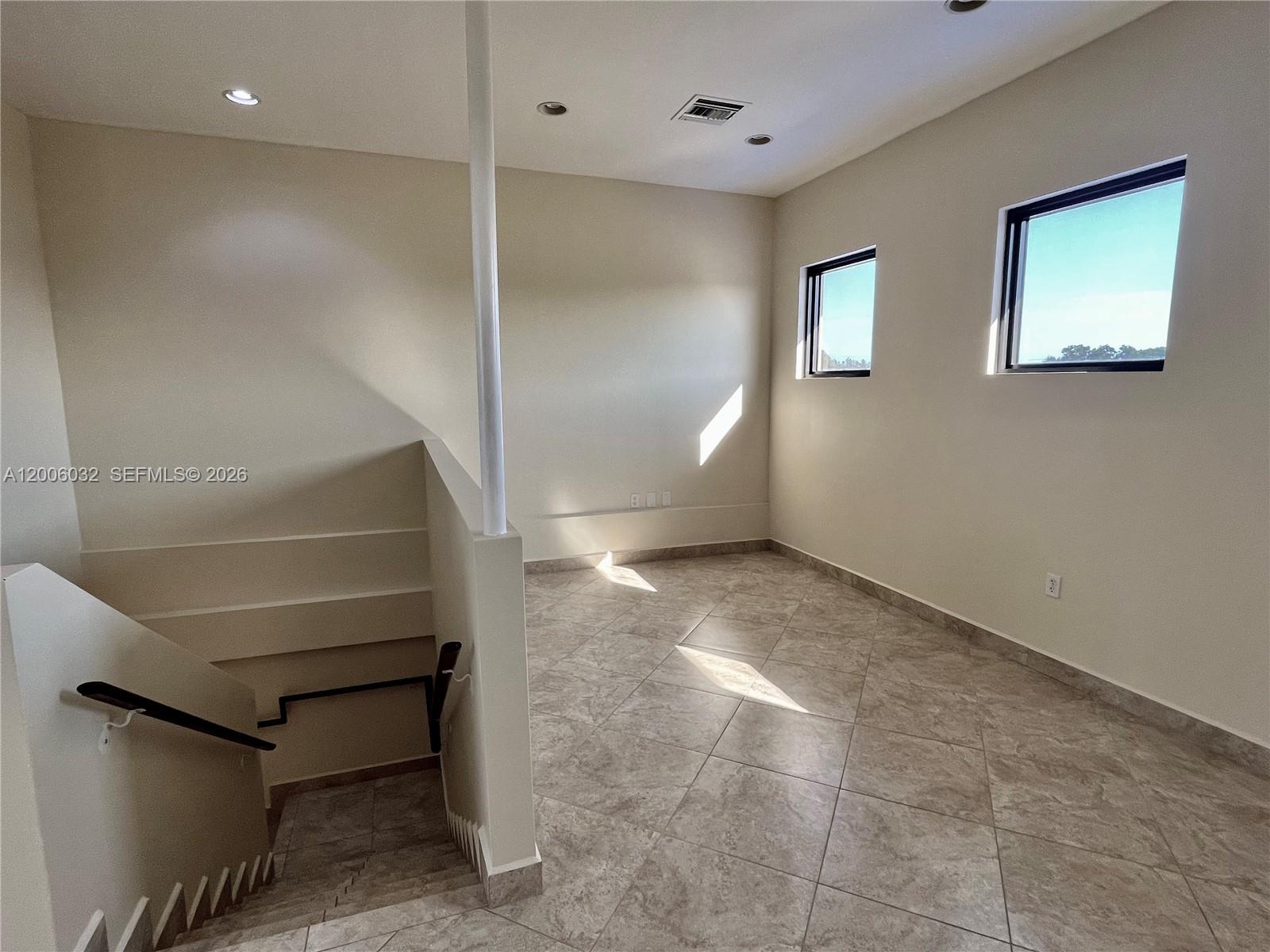 5455 Sw 8 St 215 Property Photo 12