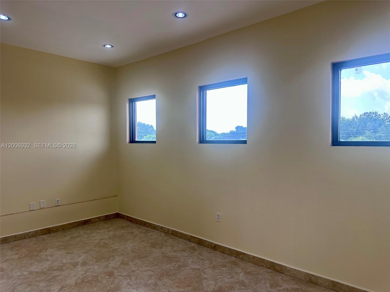 5455 Sw 8 St 215 Property Photo 13