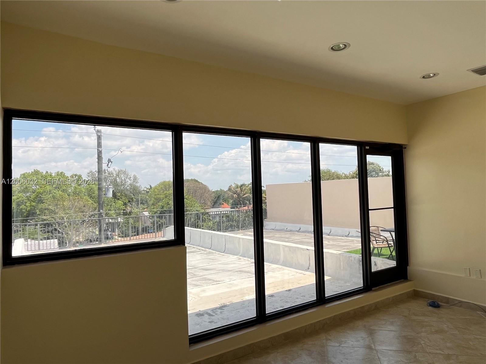 5455 Sw 8 St 215 Property Photo 14