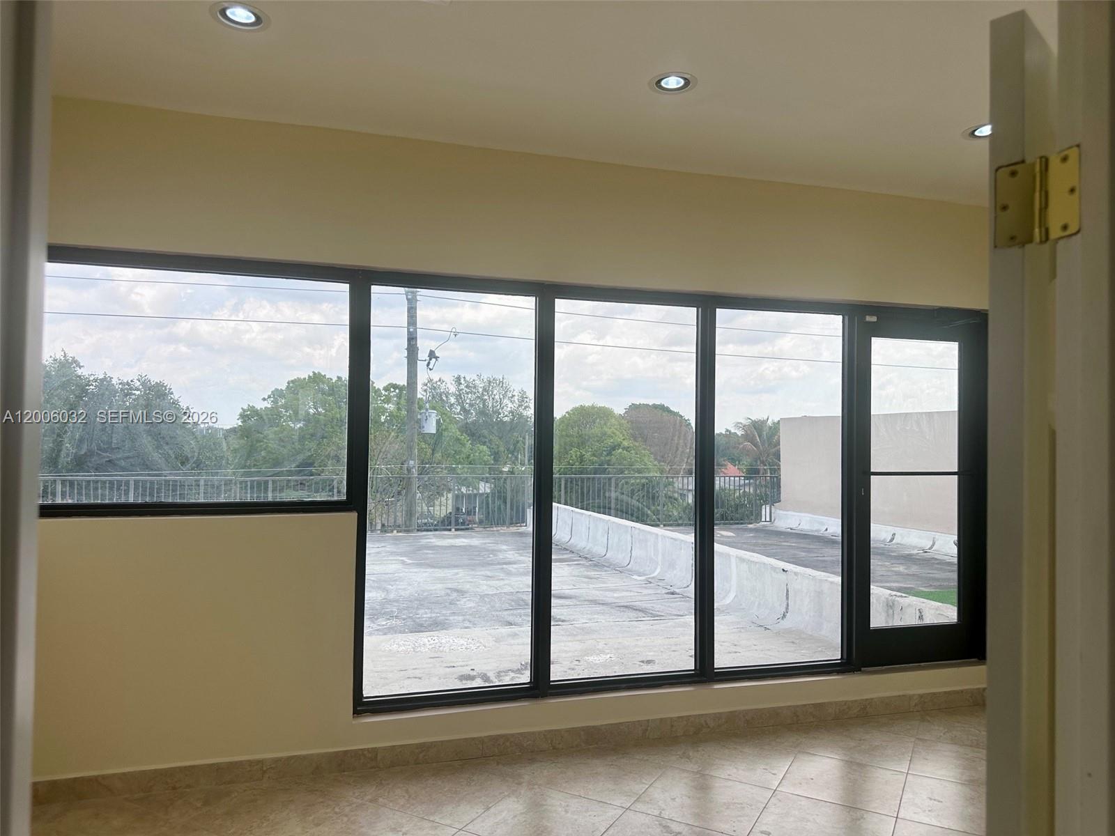 5455 Sw 8 St 215 Property Photo 15