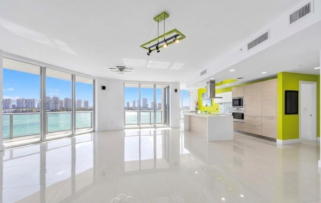 17111 Biscayne Blvd 909 Property Photo 28