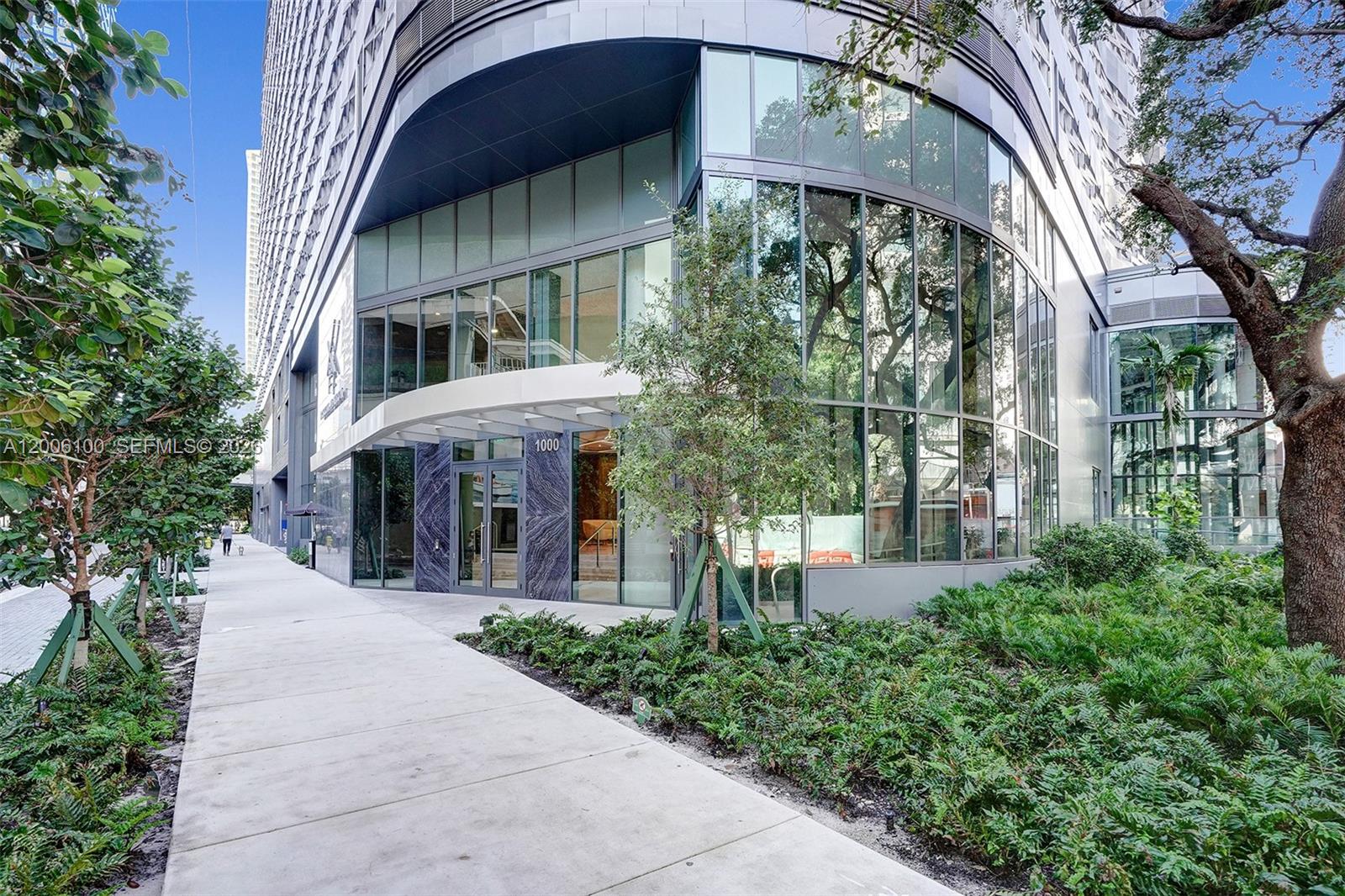 1000 Brickell Plaza Ph5106 Property Photo 2