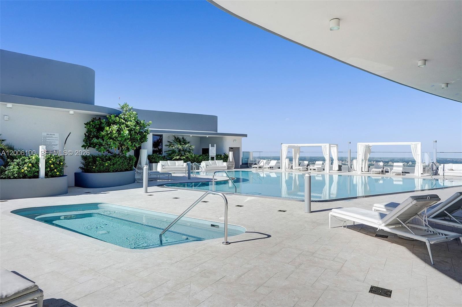 1000 Brickell Plaza Ph5106 Property Photo 10
