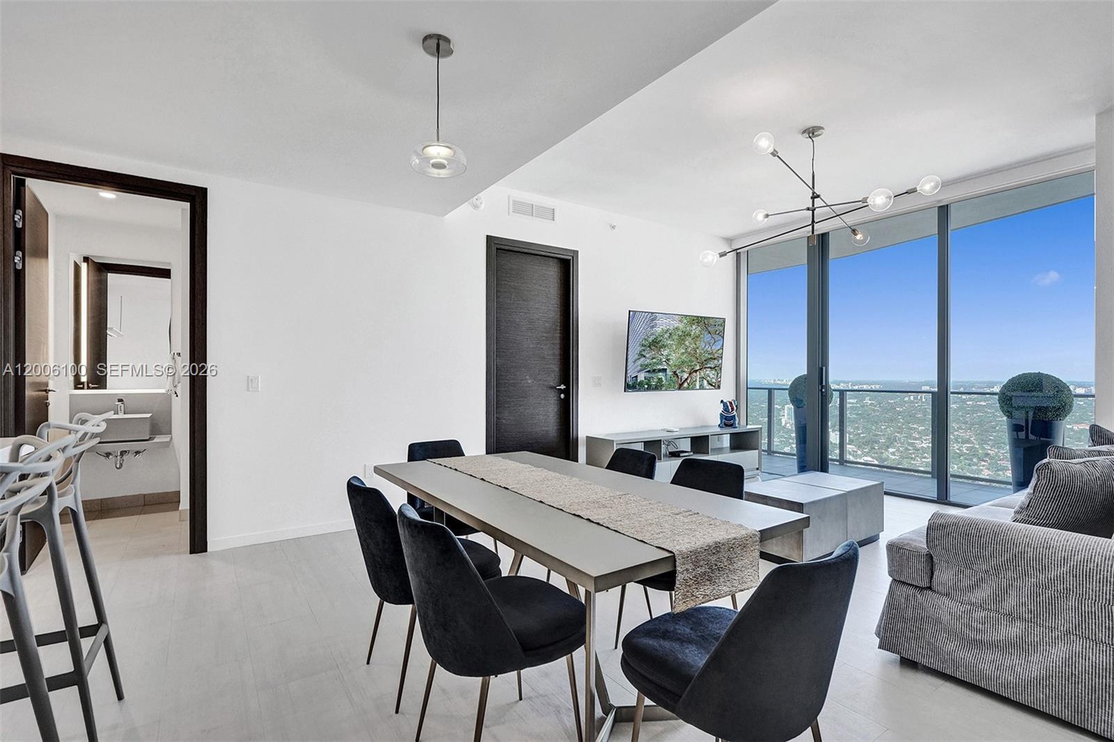 1000 Brickell Plaza Ph5106 Property Photo 34