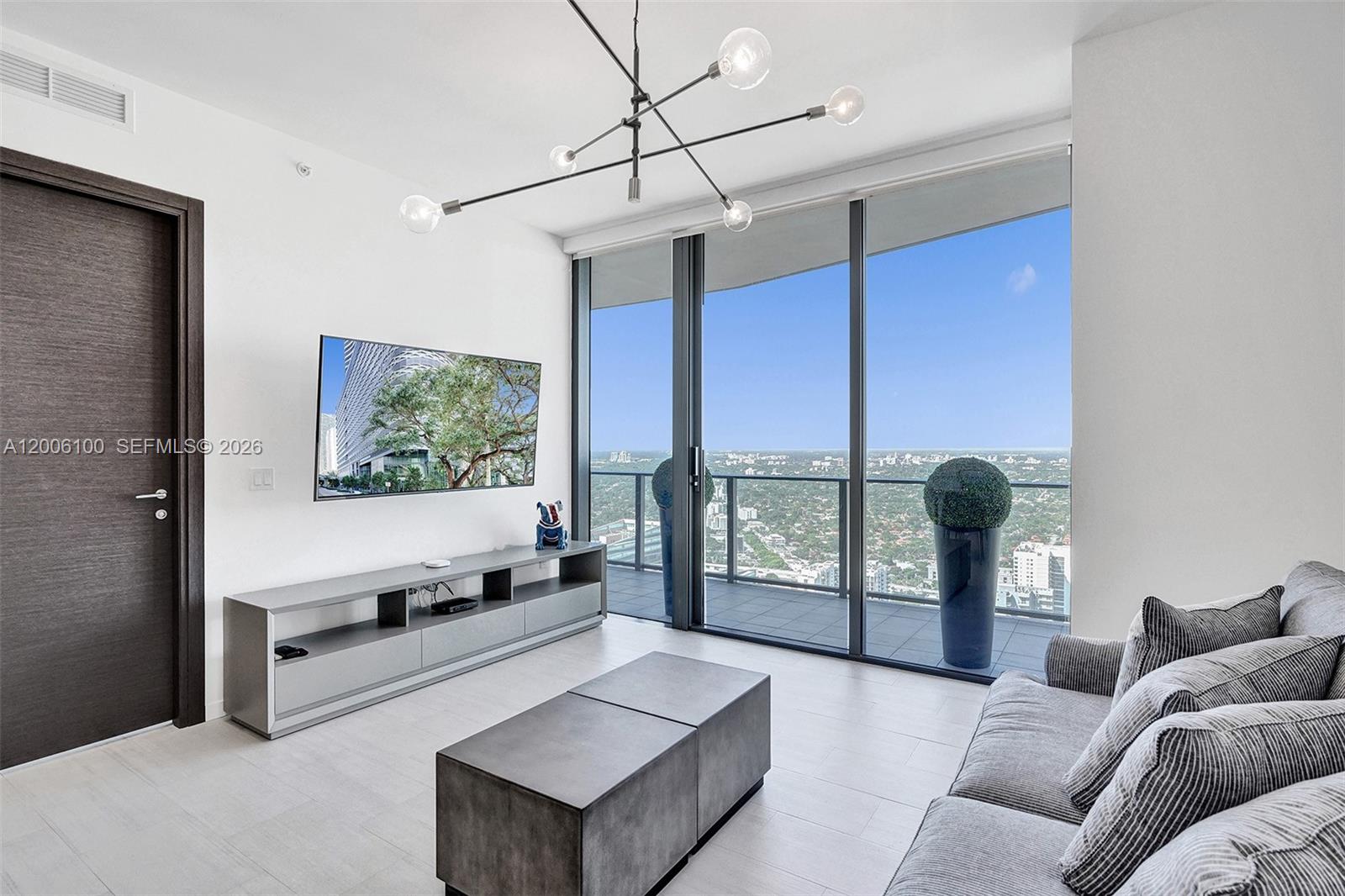 1000 Brickell Plaza Ph5106 Property Photo 35