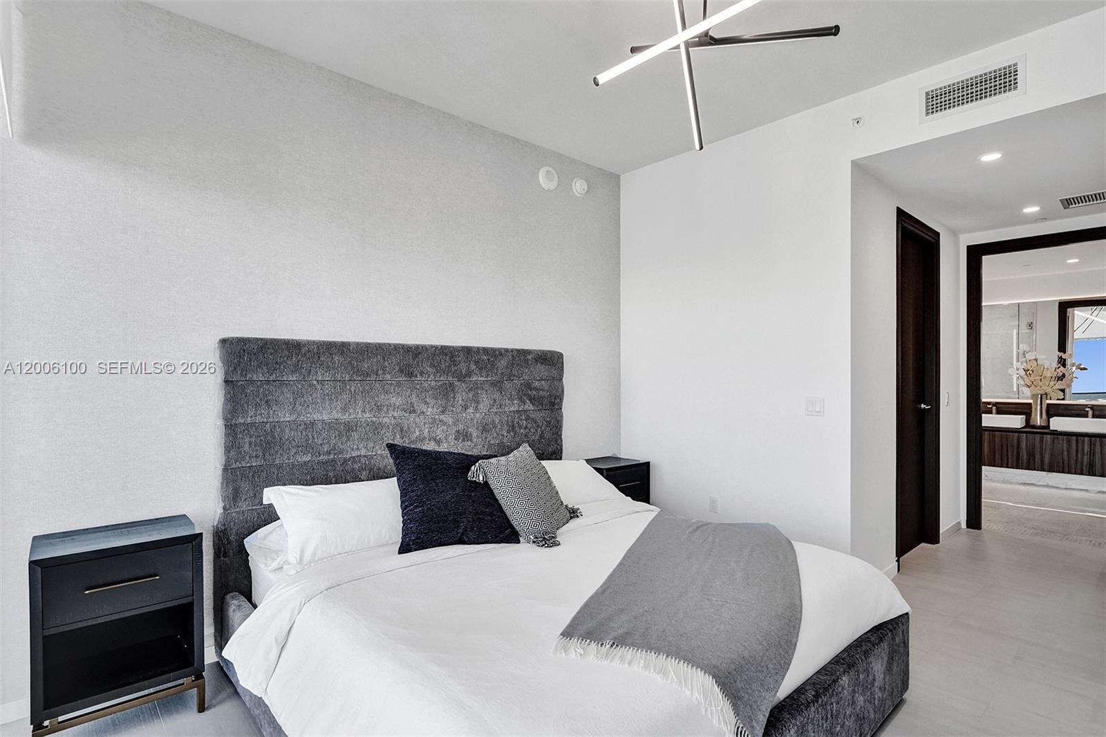 1000 Brickell Plaza Ph5106 Property Photo 44