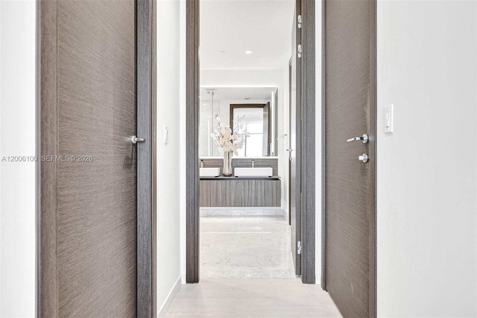 1000 Brickell Plaza Ph5106 Property Photo 46