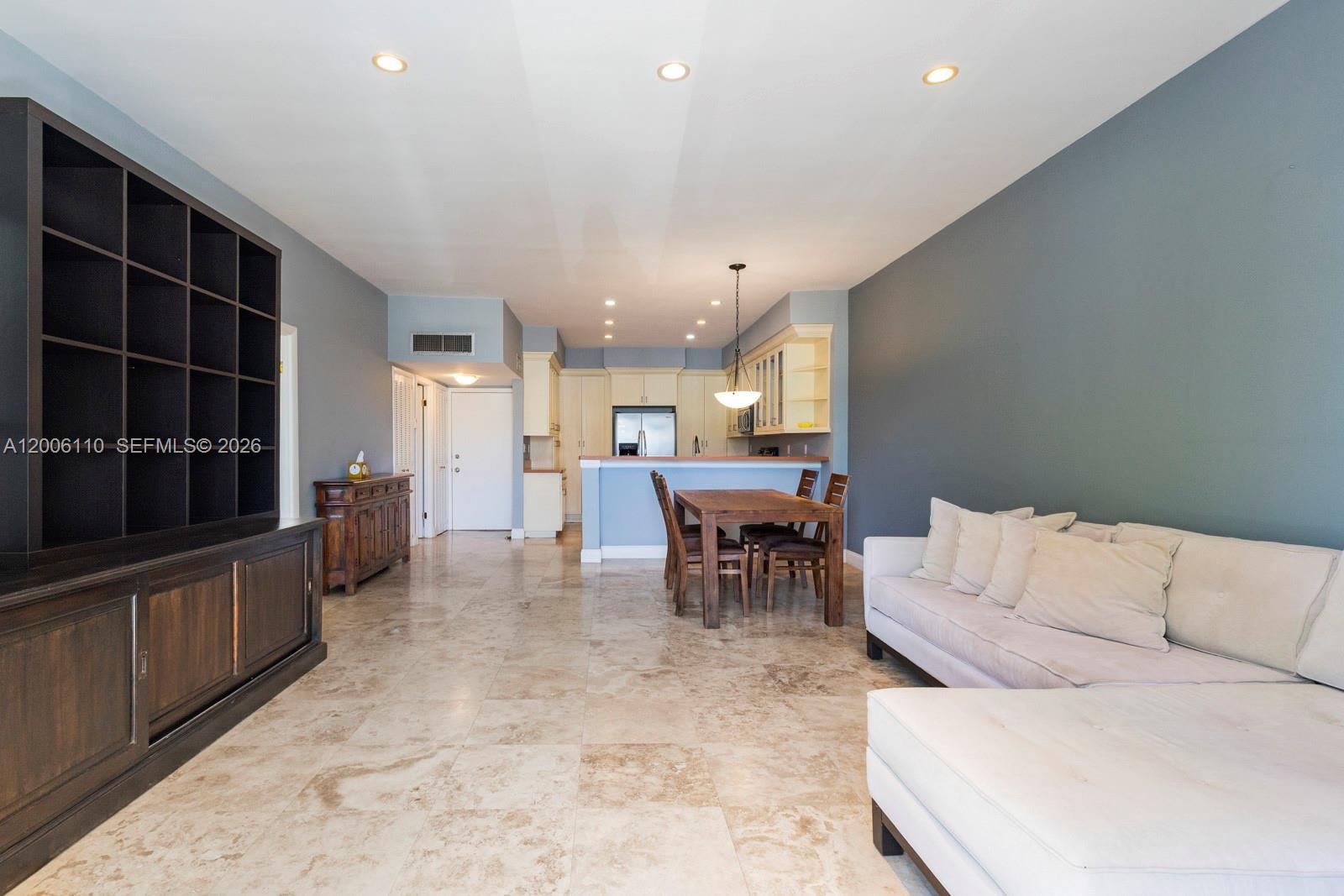 5 Island Ave Le Property Photo 6