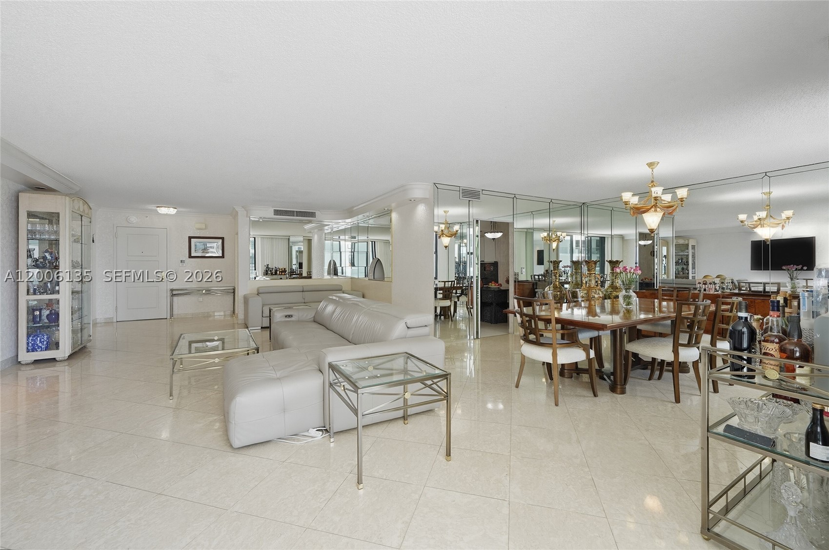 9801 Collins Ave 14d Property Photo 26