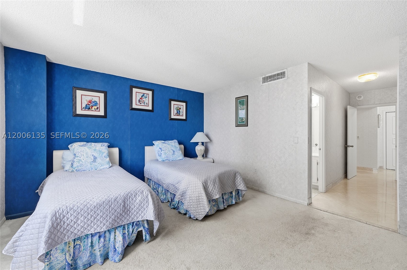 9801 Collins Ave 14d Property Photo 34