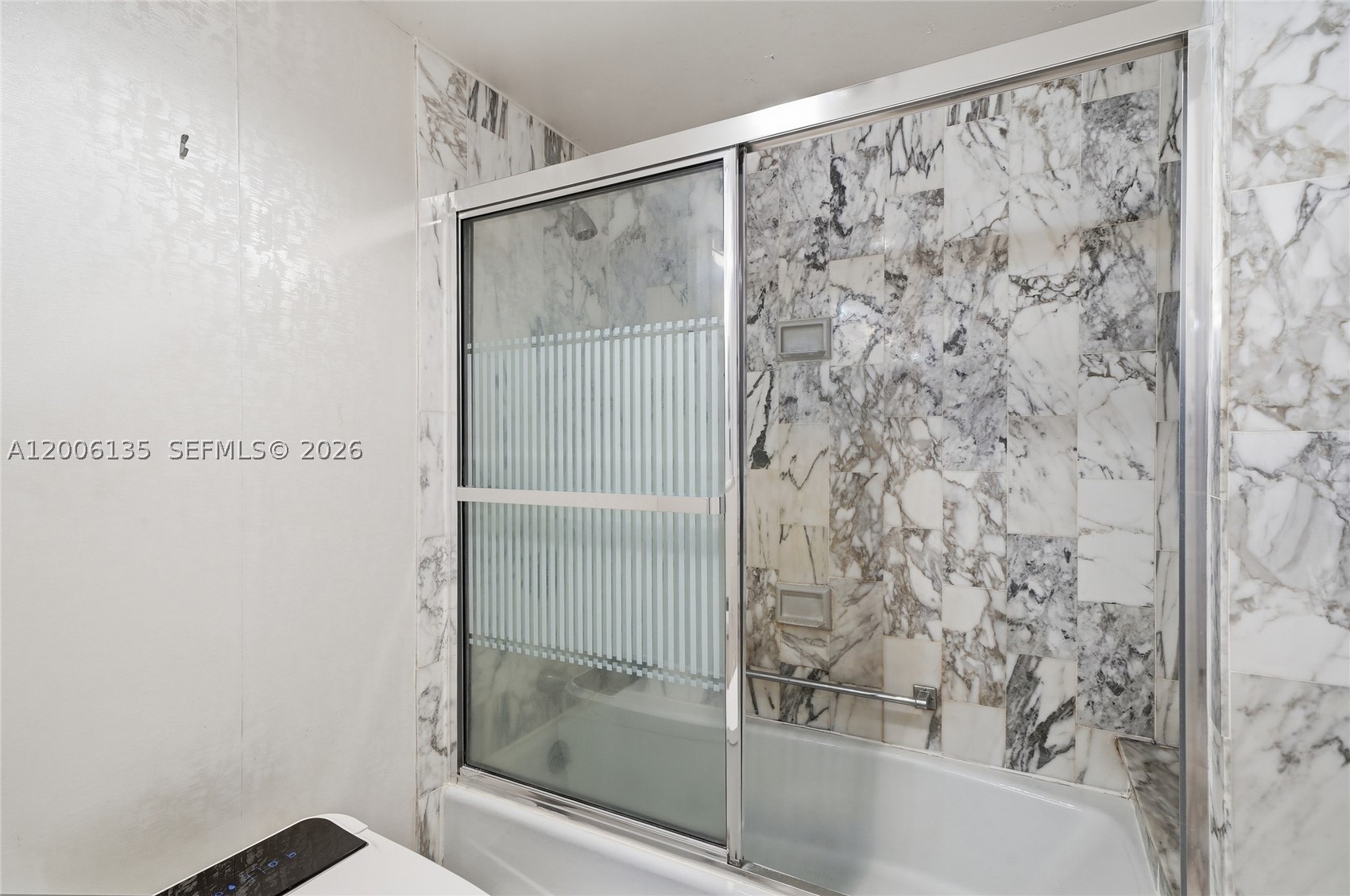 9801 Collins Ave 14d Property Photo 43