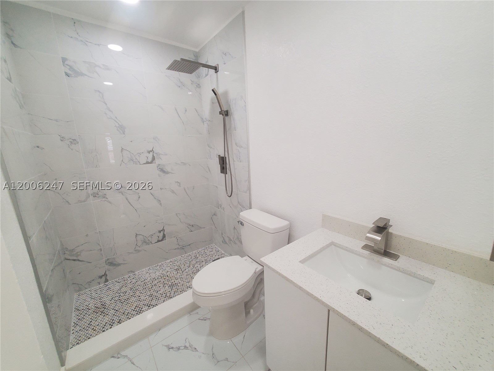 9203 Nw 38th Dr 2 Property Photo 12