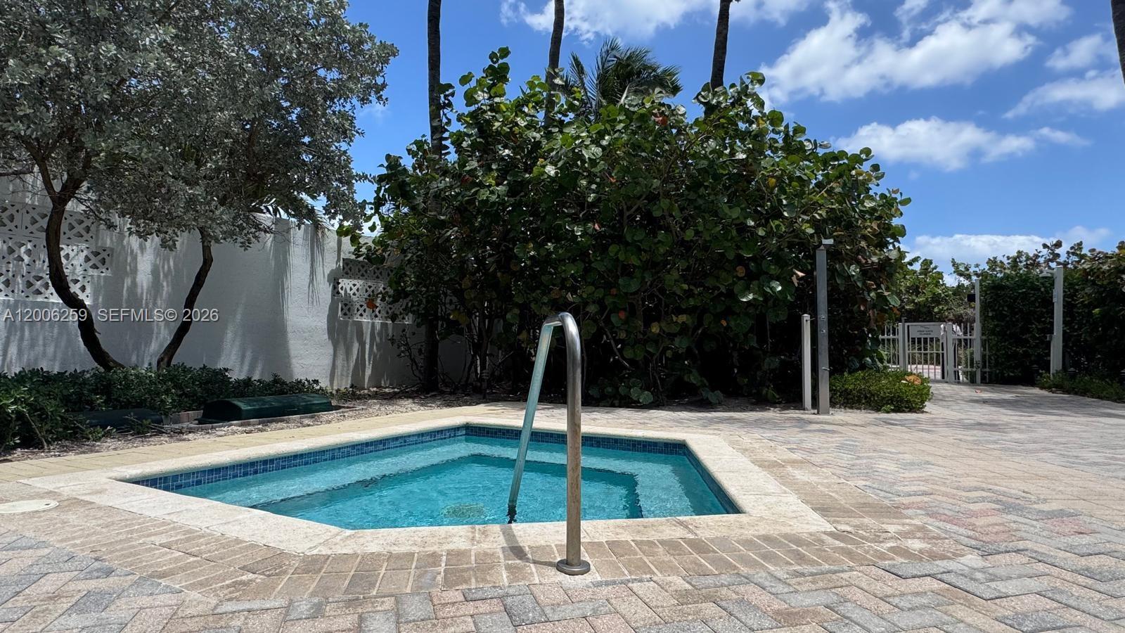 6515 Collins Ave 1505 Property Photo 18